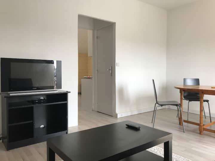Appartement Simple Sur Argenteuil, Proche Paris Экстерьер фото